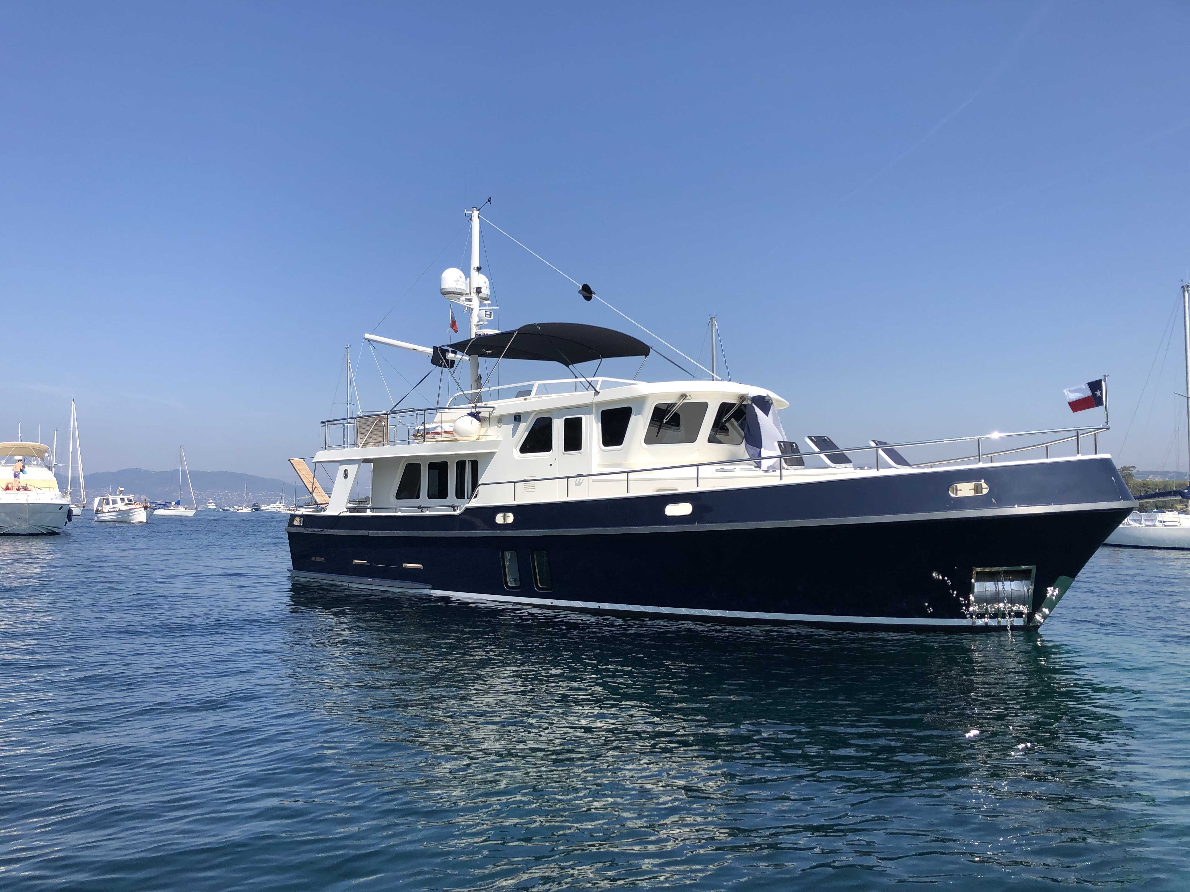 privateer motor yachts